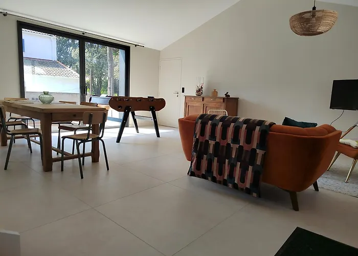 Joyau Au Cœur De La Forêt